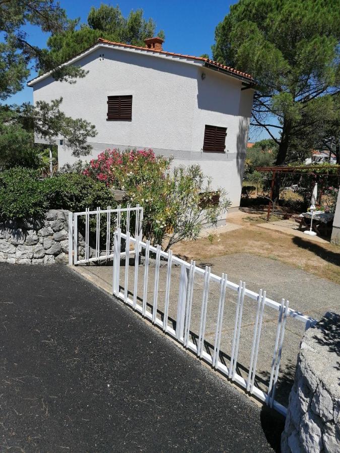 Guesthouse Butkovic Punat Esterno foto