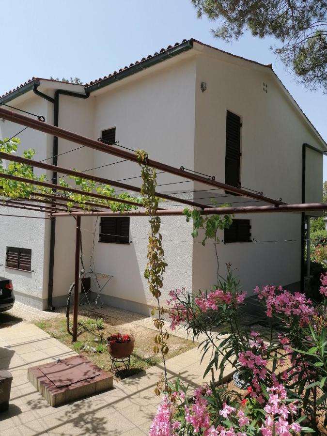 Guesthouse Butkovic Punat Esterno foto