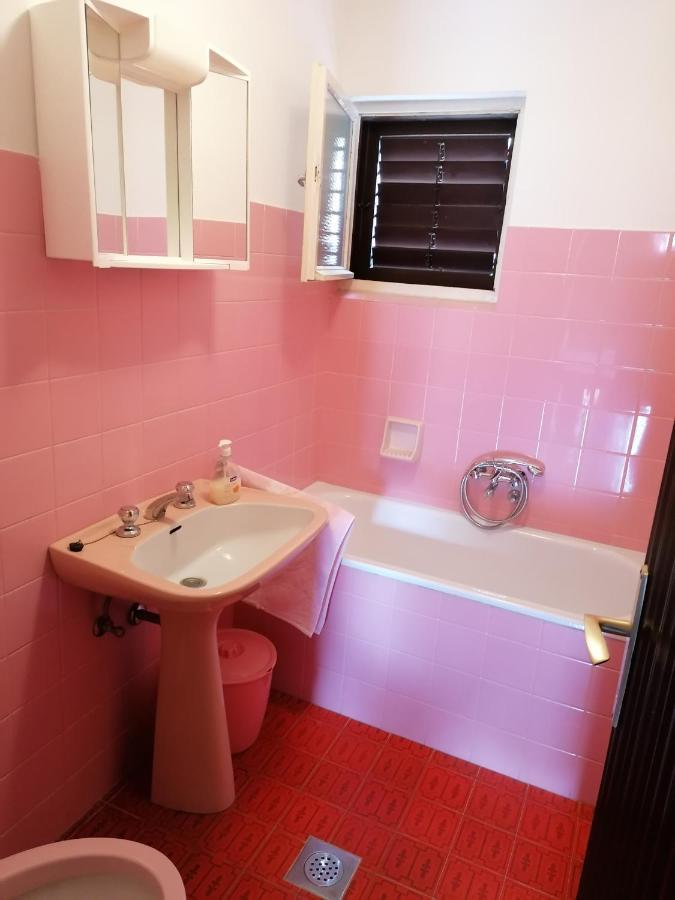 Guesthouse Butkovic Punat Esterno foto