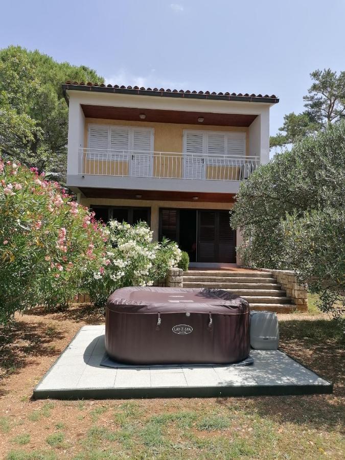 Guesthouse Butkovic Punat Esterno foto